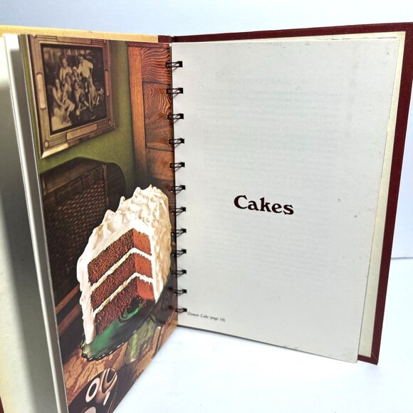 Hersheys 1934 Cookbook Ring-Bound Revised Edition Chocolate Recipes 1971 - Picture 4 of 6